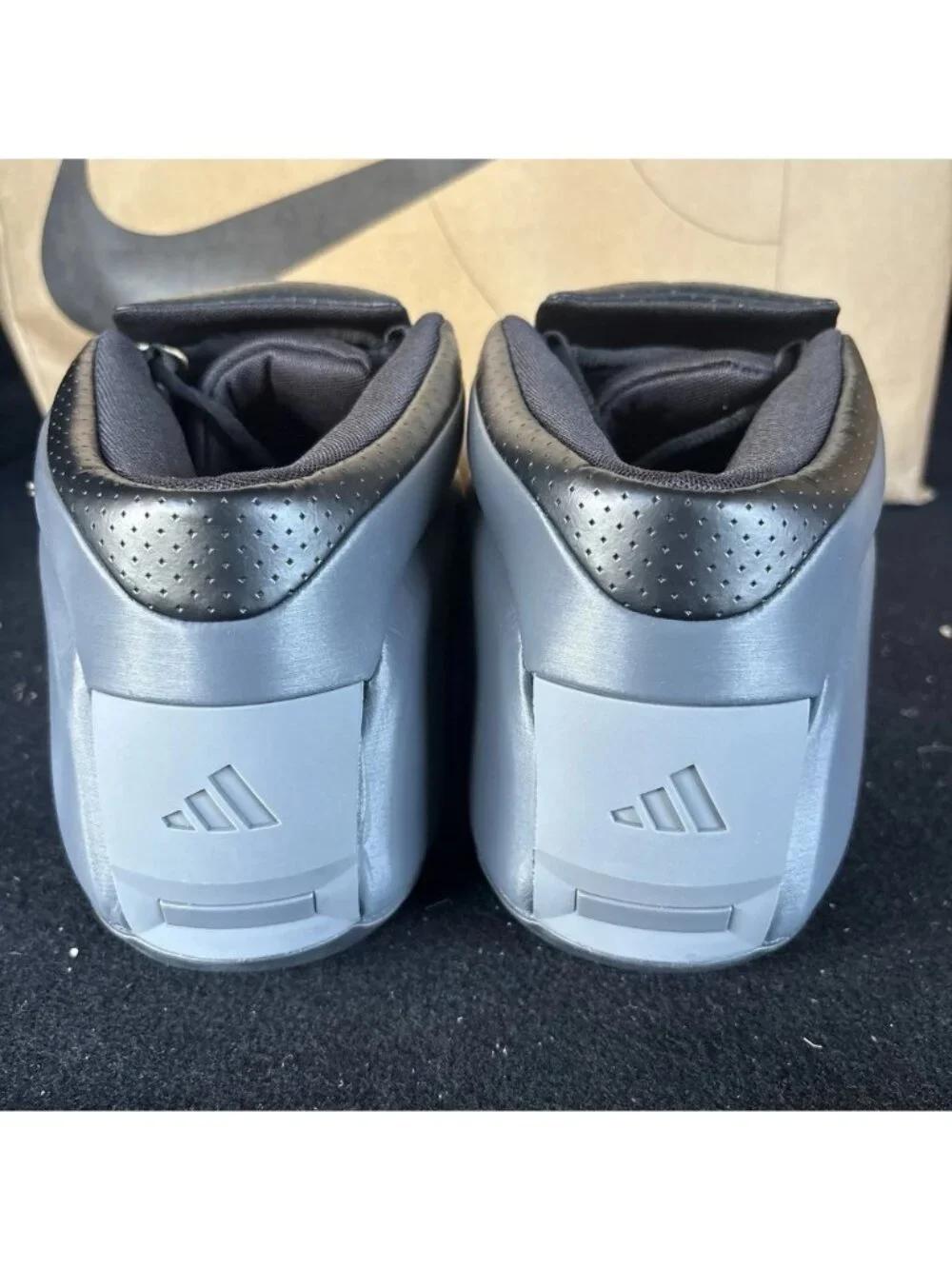 NEW Adidas Kobe 2 Basketball Shoes JR8231 Size 16 Graphite / Silver